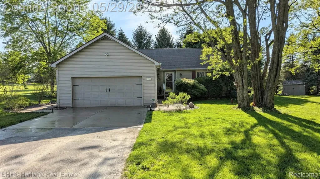 11791 West Lane Hamburg Township MI 48189