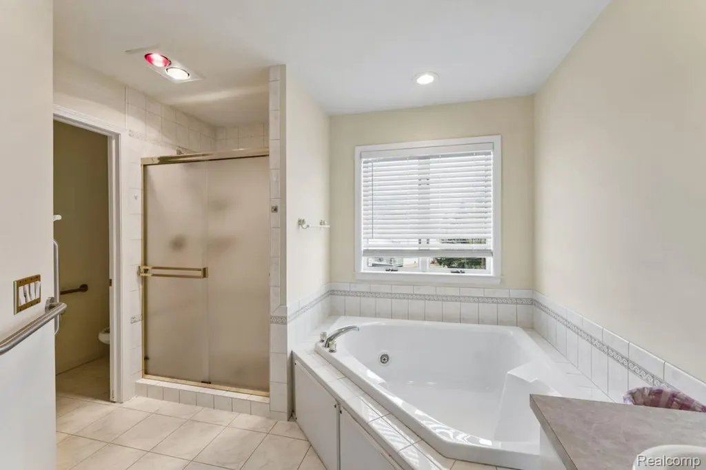 6476 Stonebrook Lane Flint Charter Township MI 48433