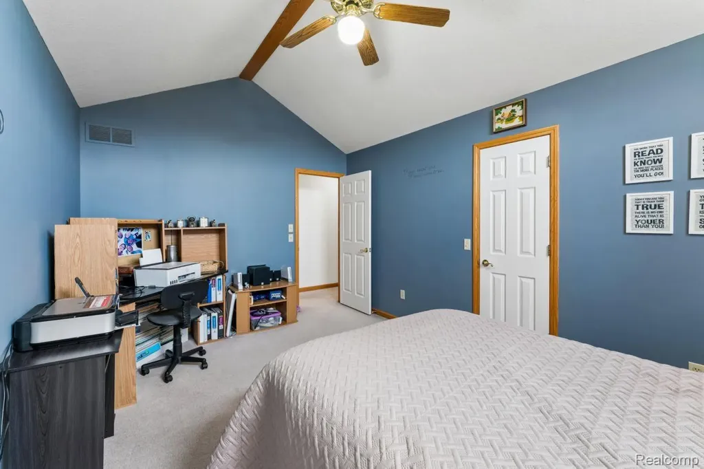 6476 Stonebrook Lane Flint Charter Township MI 48433