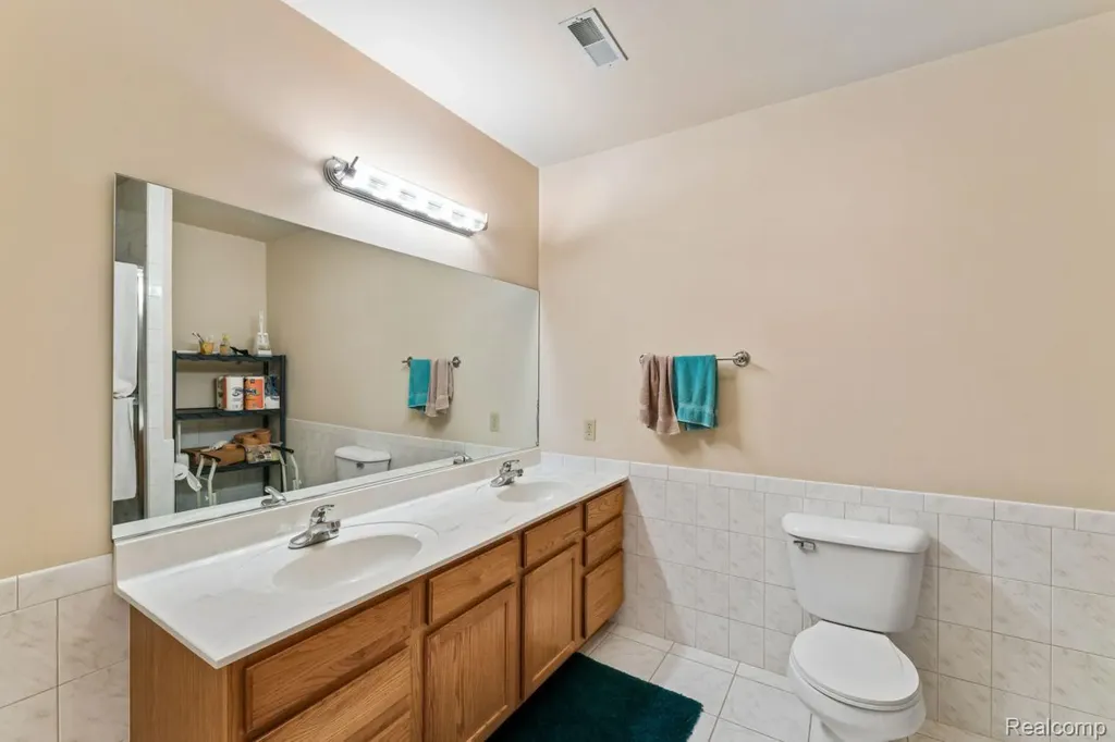 6476 Stonebrook Lane Flint Charter Township MI 48433