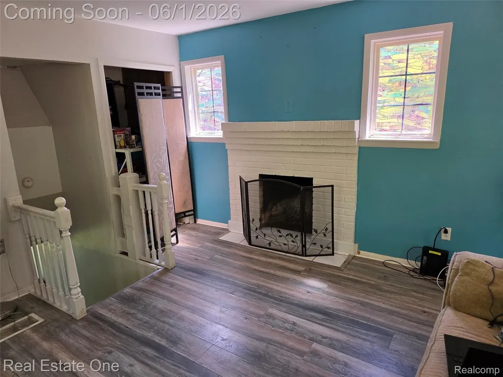 5607 Loveland Street West Bloomfield Charter Township MI 48322