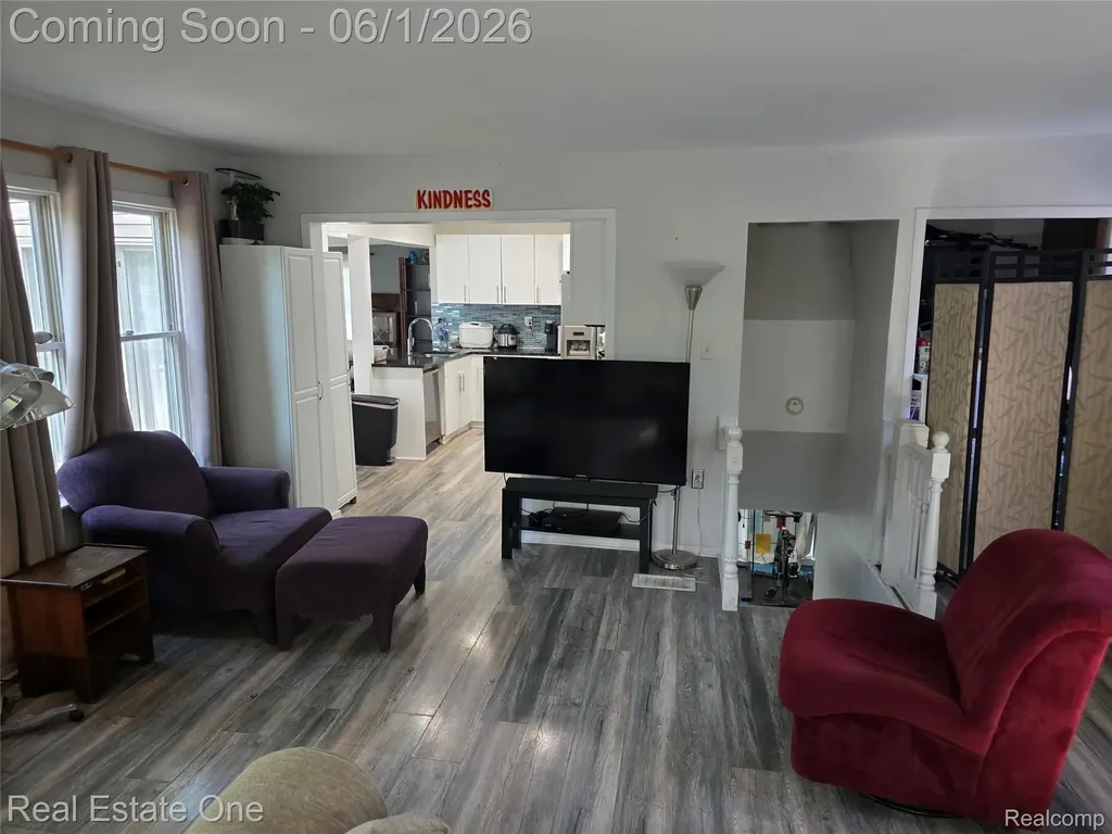 5607 Loveland Street West Bloomfield Charter Township MI 48322