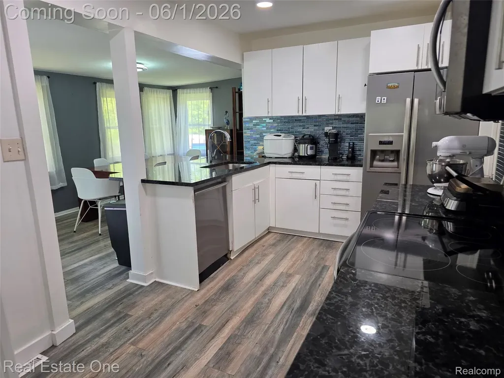 5607 Loveland Street West Bloomfield Charter Township MI 48322