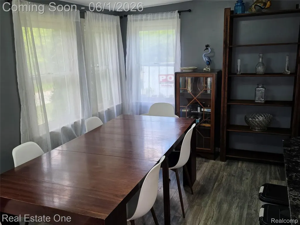5607 Loveland Street West Bloomfield Charter Township MI 48322