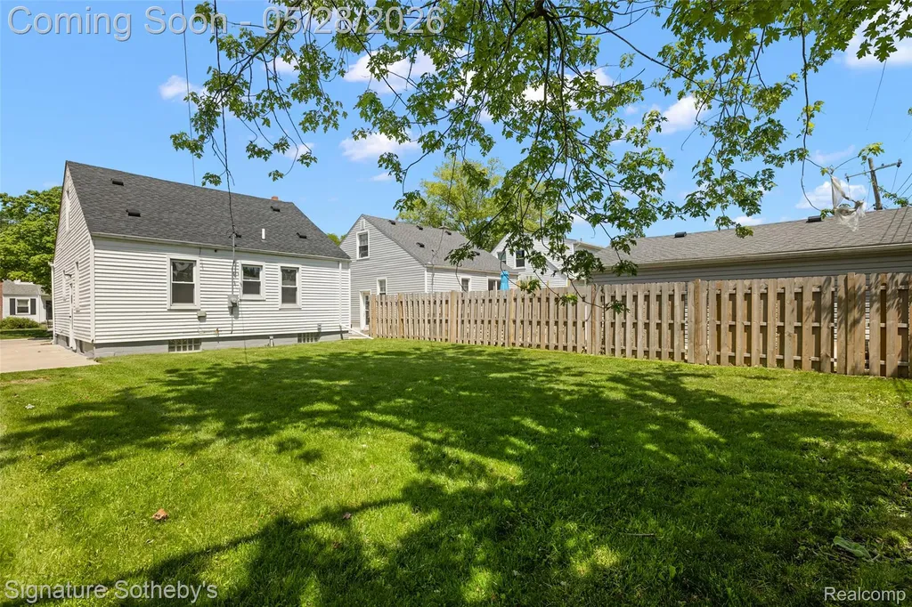 2381 Princeton Road Berkley City MI 48072
