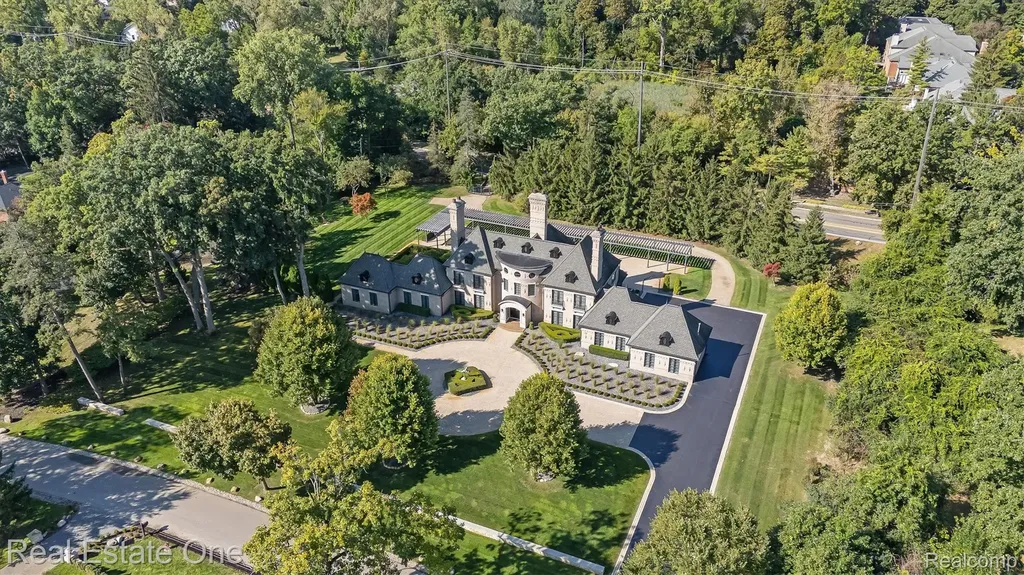 1343 Orchard Ridge Road Bloomfield Hills City MI 48304