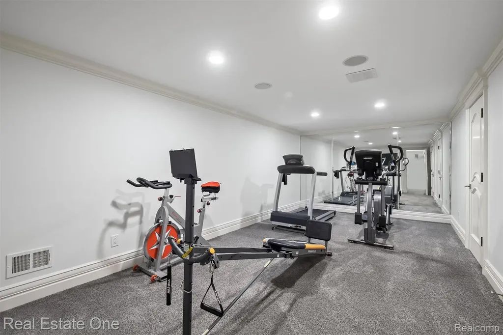 1343 Orchard Ridge Road Bloomfield Hills City MI 48304