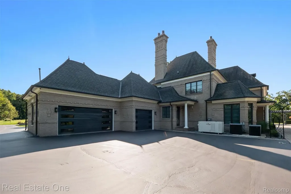 1343 Orchard Ridge Road Bloomfield Hills City MI 48304