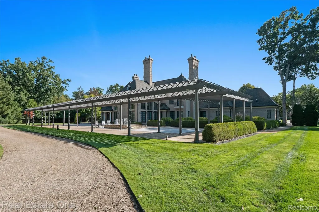 1343 Orchard Ridge Road Bloomfield Hills City MI 48304