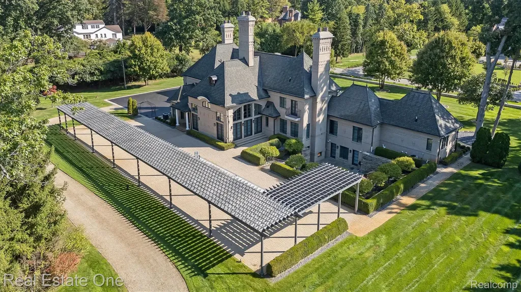 1343 Orchard Ridge Road Bloomfield Hills City MI 48304
