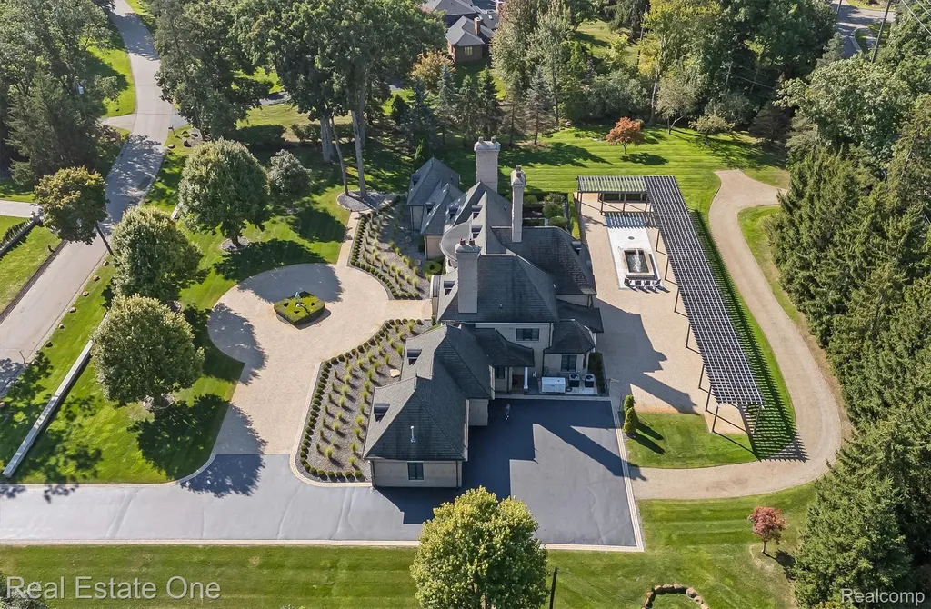 1343 Orchard Ridge Road Bloomfield Hills City MI 48304
