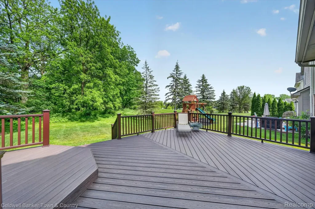 28294 Cottage Lane Lyon Charter Township MI 48165
