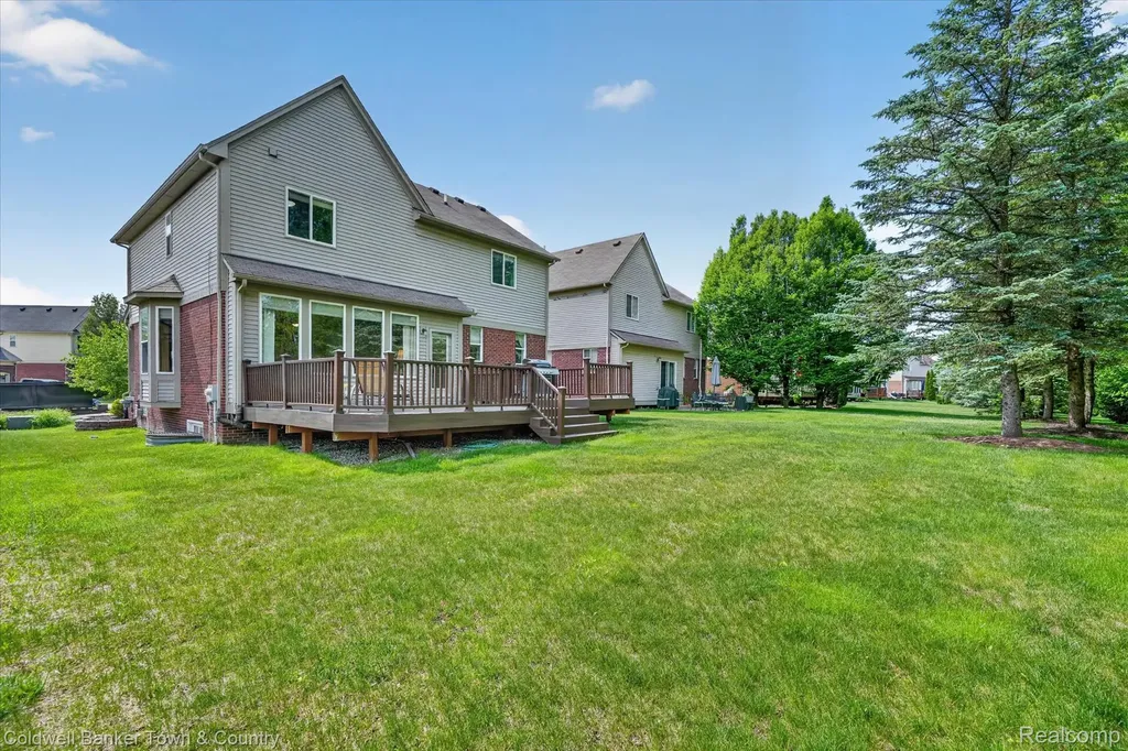 28294 Cottage Lane Lyon Charter Township MI 48165