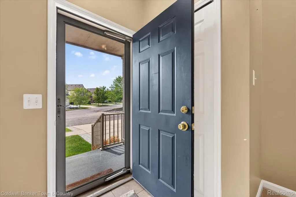 28294 Cottage Lane Lyon Charter Township MI 48165