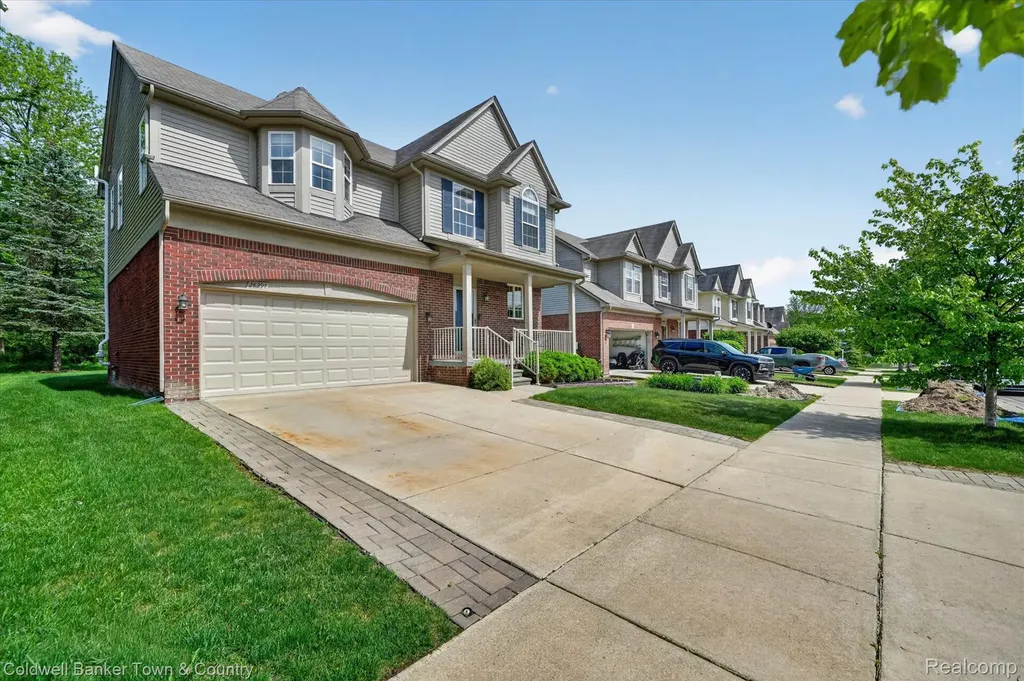 28294 Cottage Lane Lyon Charter Township MI 48165
