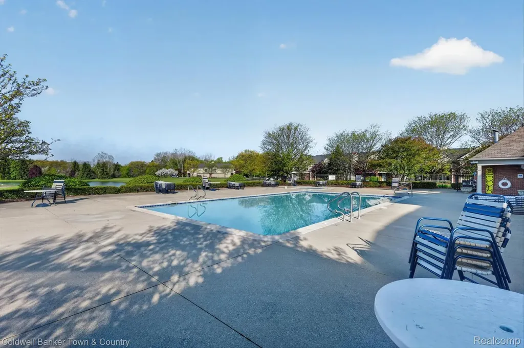 28294 Cottage Lane Lyon Charter Township MI 48165