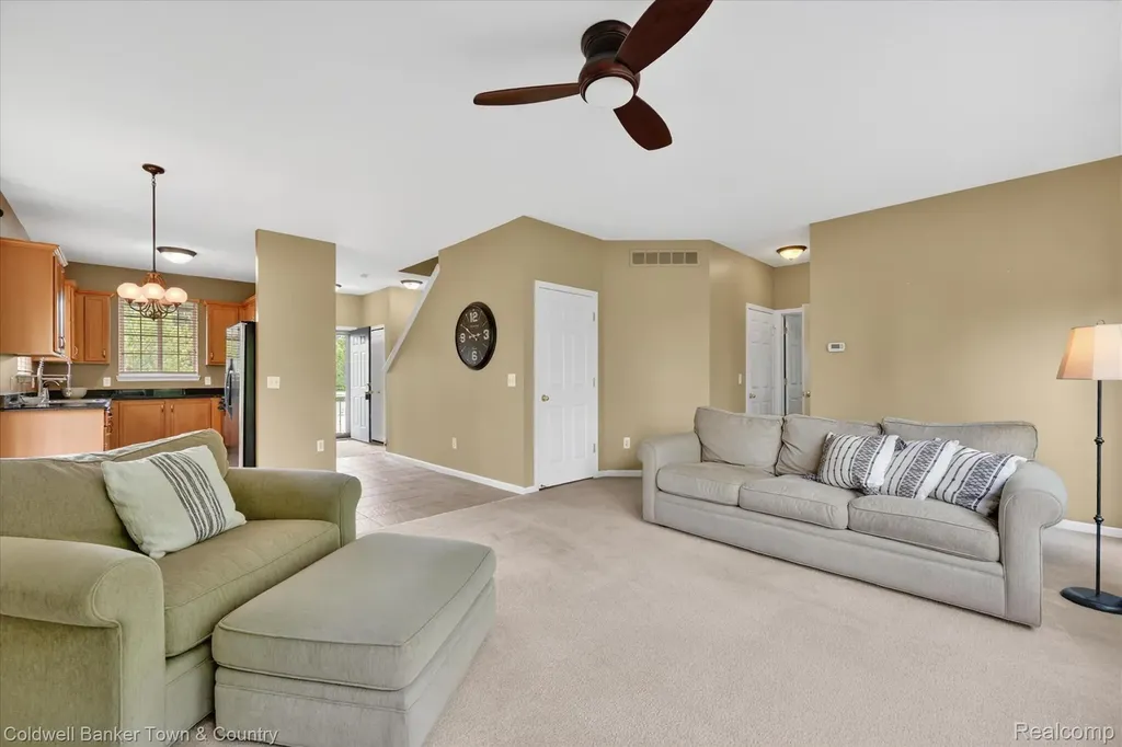 28294 Cottage Lane Lyon Charter Township MI 48165