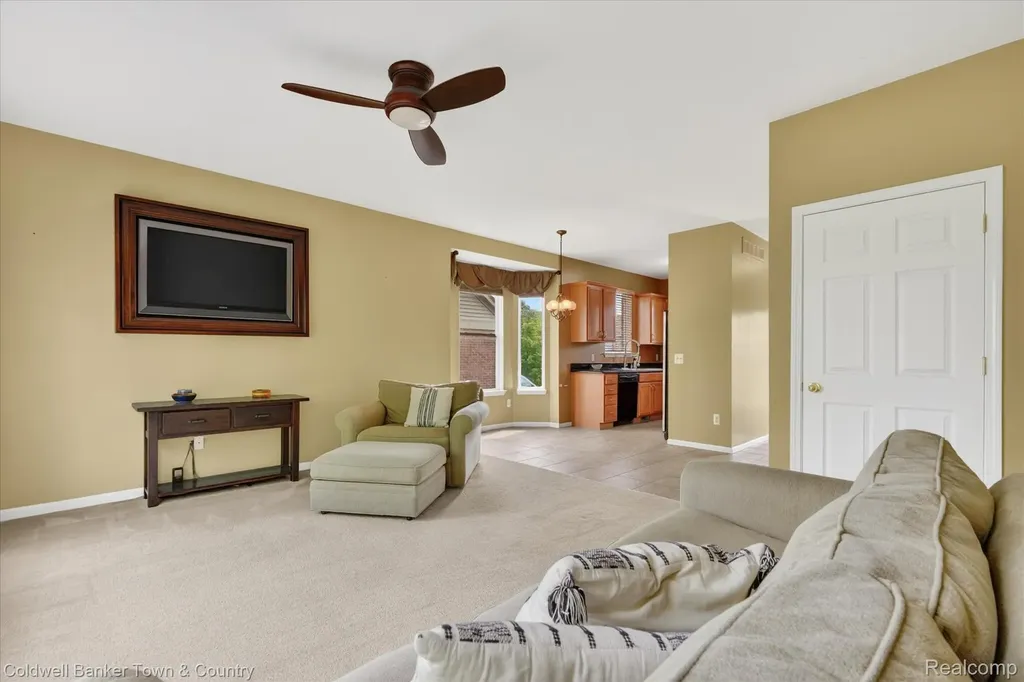 28294 Cottage Lane Lyon Charter Township MI 48165