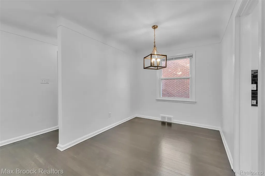 1257 S. Eton Birmingham City MI 48009