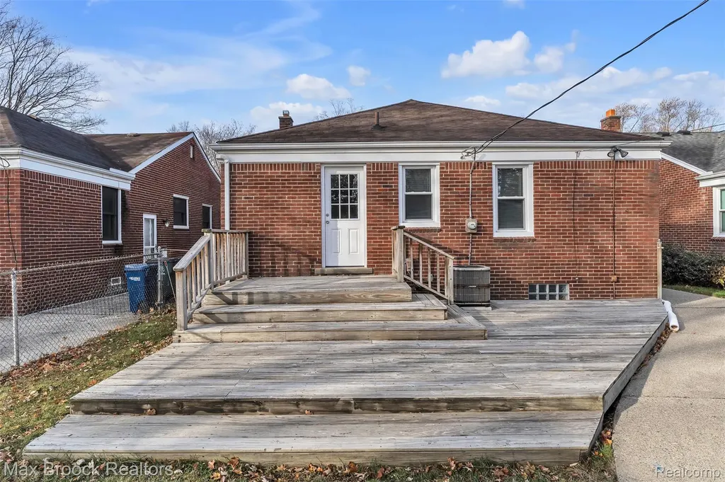 1257 S. Eton Birmingham City MI 48009