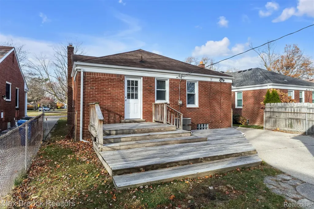 1257 S. Eton Birmingham City MI 48009