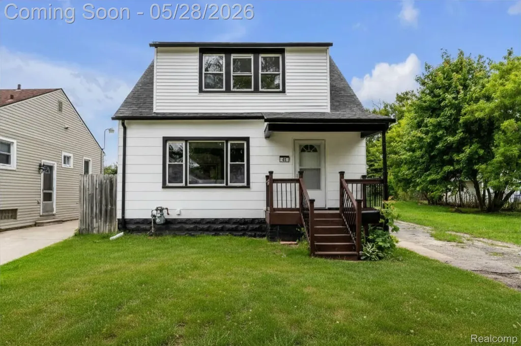 45 E Rutgers Avenue Pontiac City MI 48340