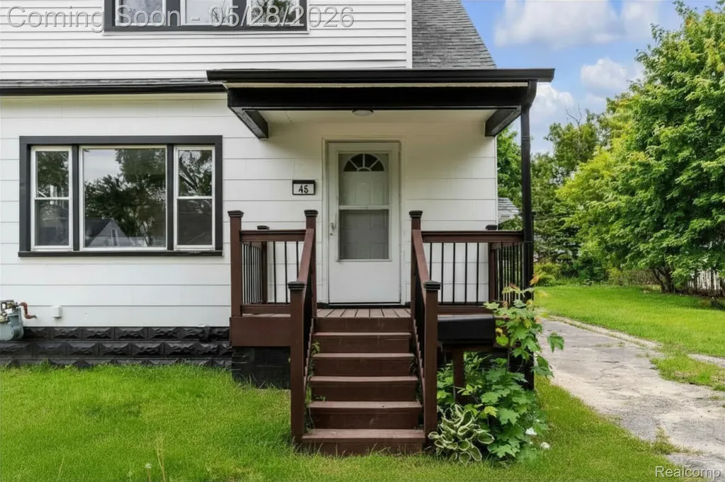 45 E Rutgers Avenue Pontiac City MI 48340
