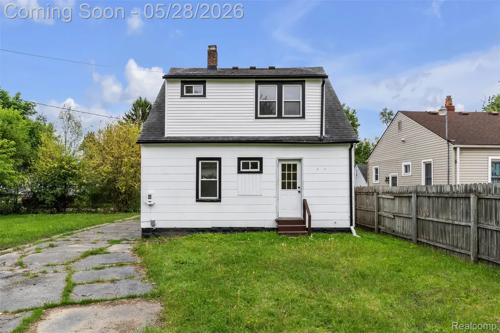 45 E Rutgers Avenue Pontiac City MI 48340