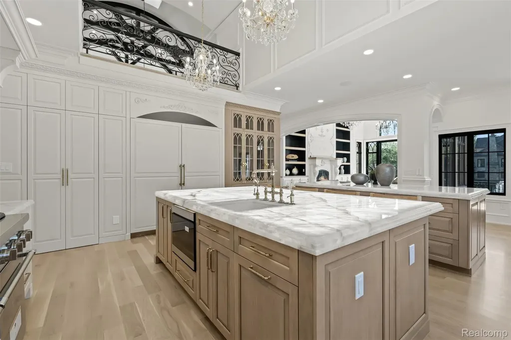 575 Chase Lane Bloomfield Hills City MI 48304