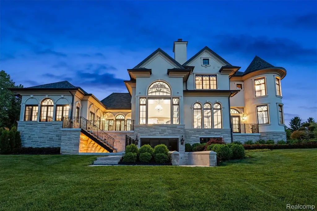 575 Chase Lane Bloomfield Hills City MI 48304