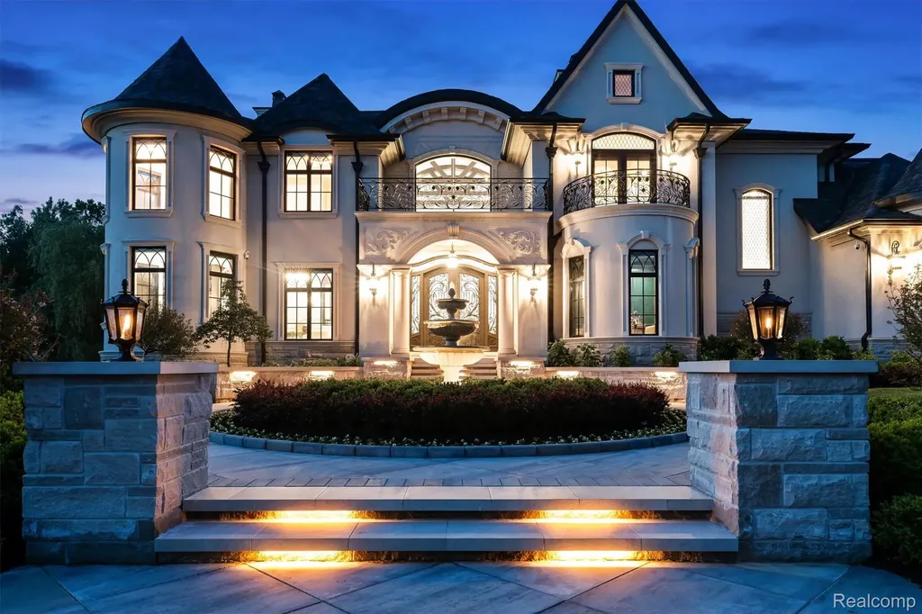 575 Chase Lane Bloomfield Hills City MI 48304
