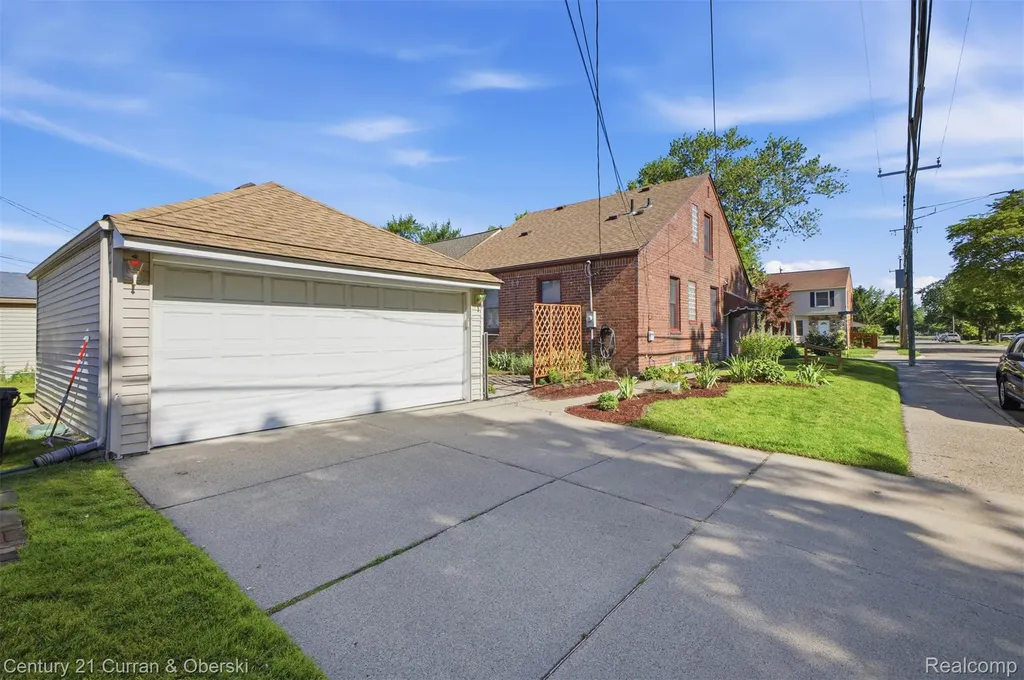 22401 Cobb Street Dearborn City MI 48128