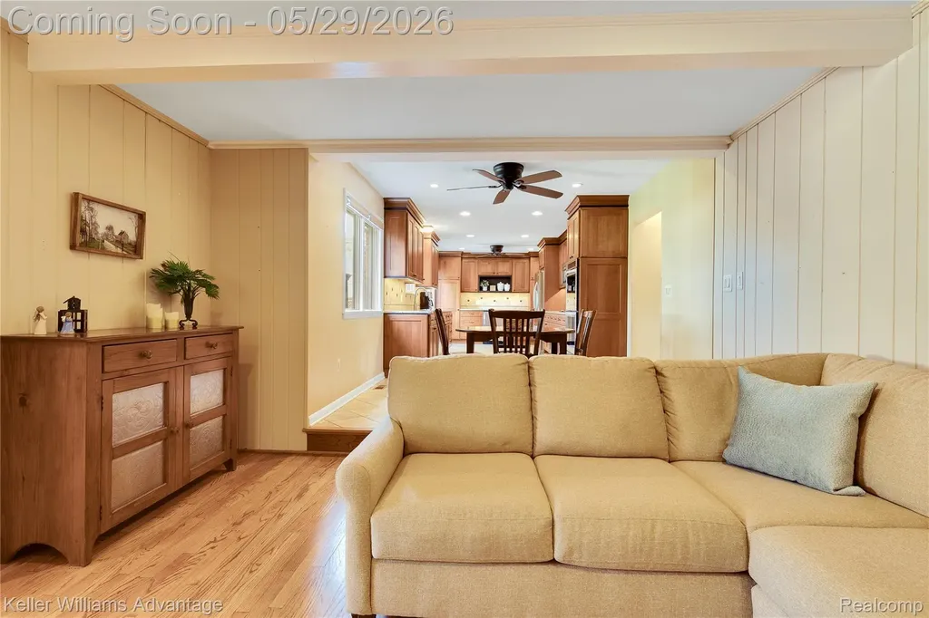 15566 Liverpool Street Livonia City MI 48154