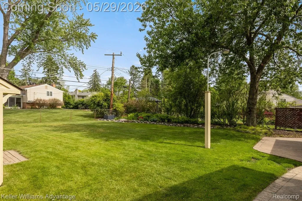 15566 Liverpool Street Livonia City MI 48154