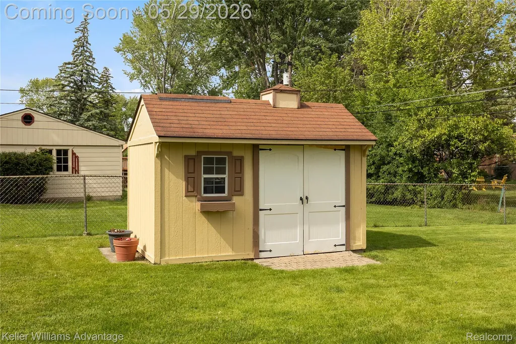 15566 Liverpool Street Livonia City MI 48154