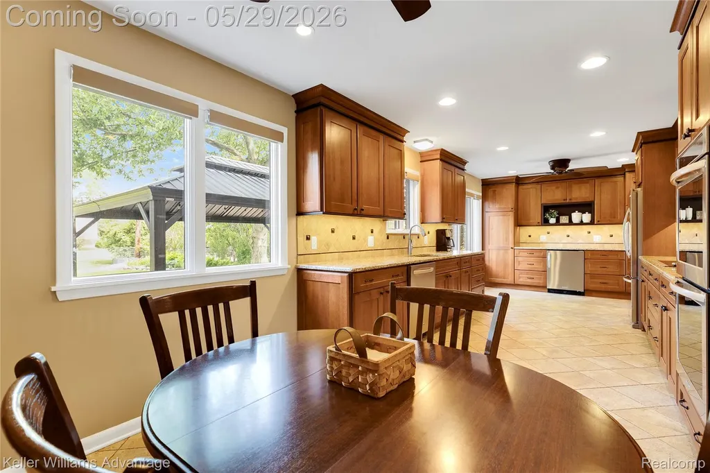 15566 Liverpool Street Livonia City MI 48154