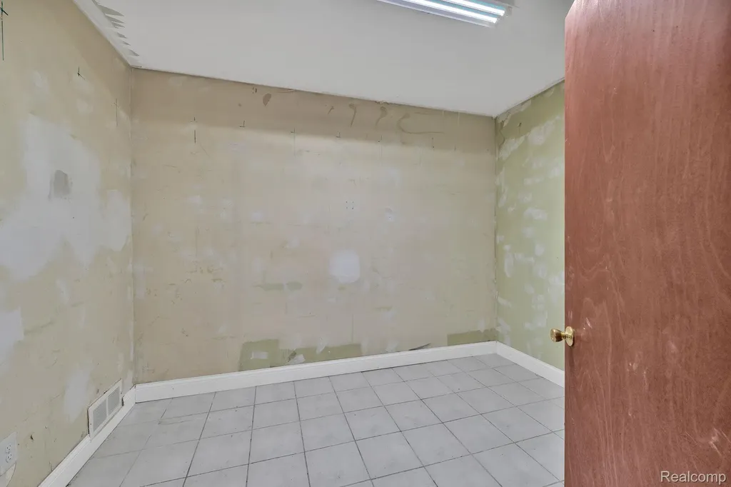 18311 - 18327 W Warren Avenue Detroit City MI 48228