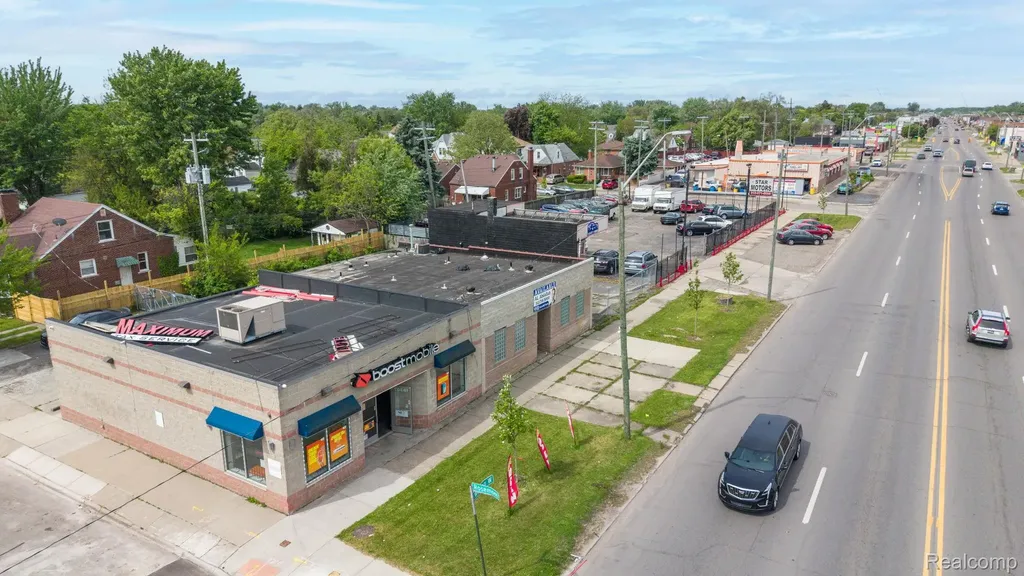 18311 - 18327 W Warren Avenue Detroit City MI 48228