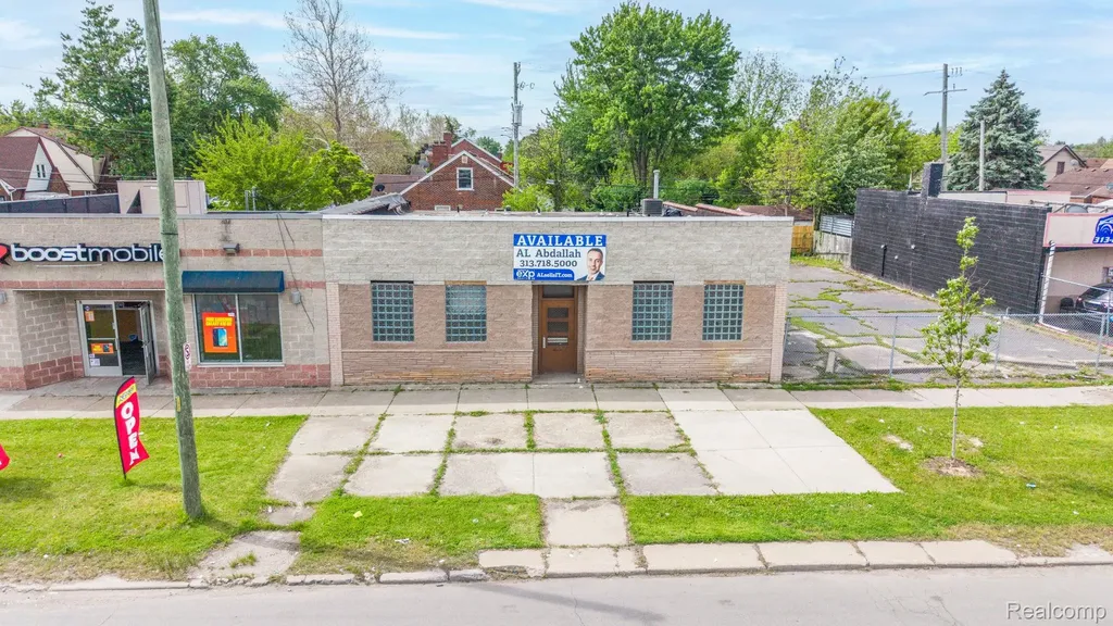 18311 - 18327 W Warren Avenue Detroit City MI 48228