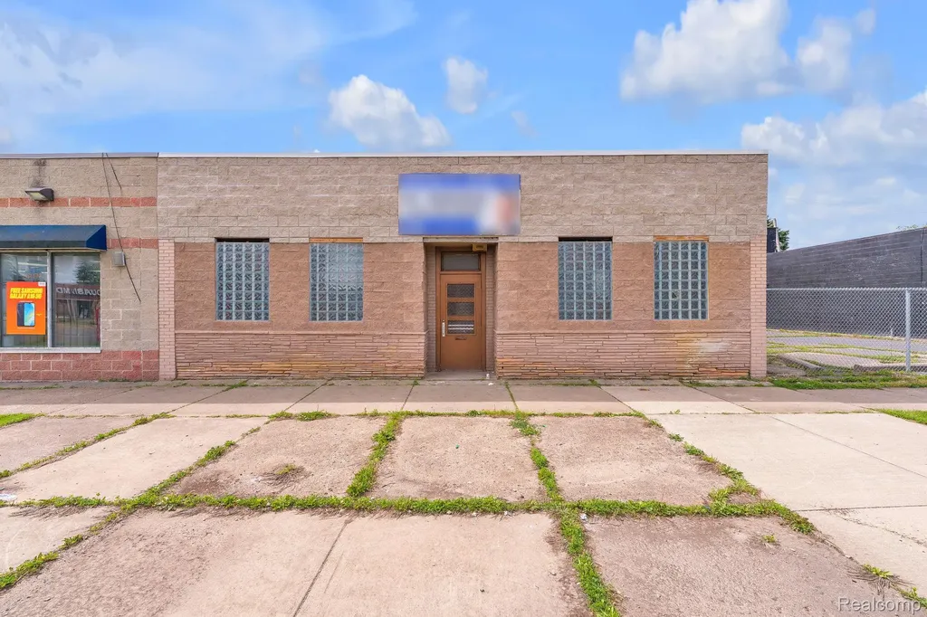 18311 - 18327 W Warren Avenue Detroit City MI 48228