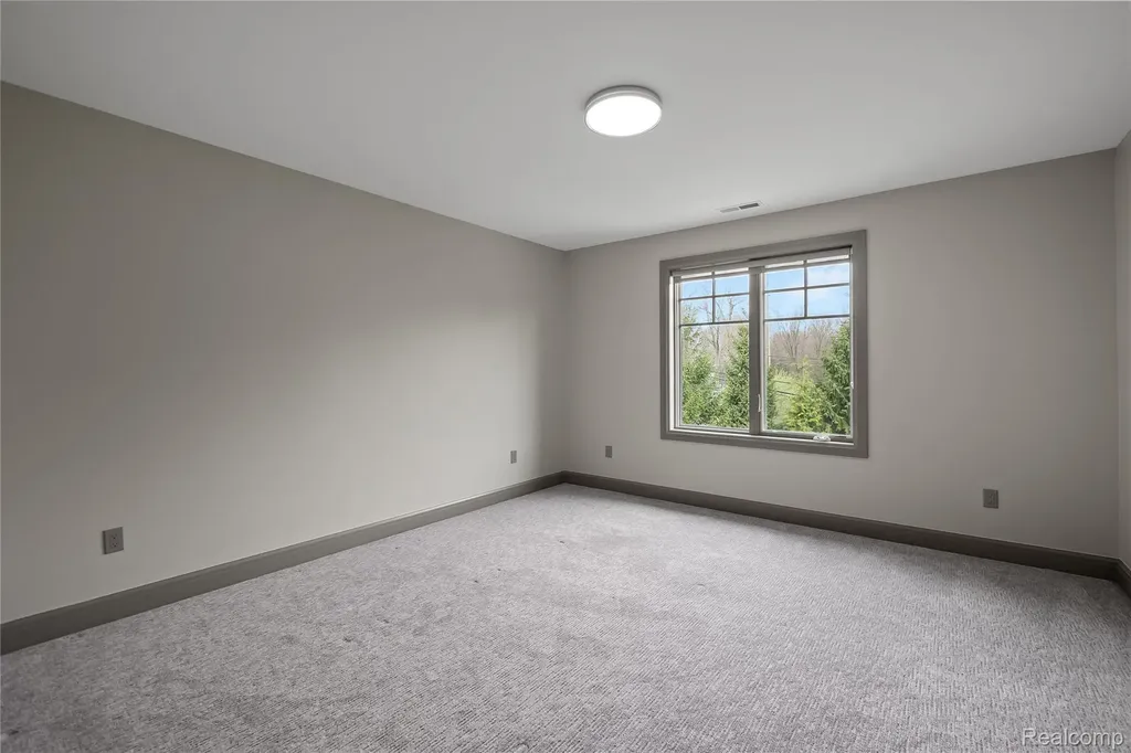 3824 Poppleton Court Troy City MI 48084
