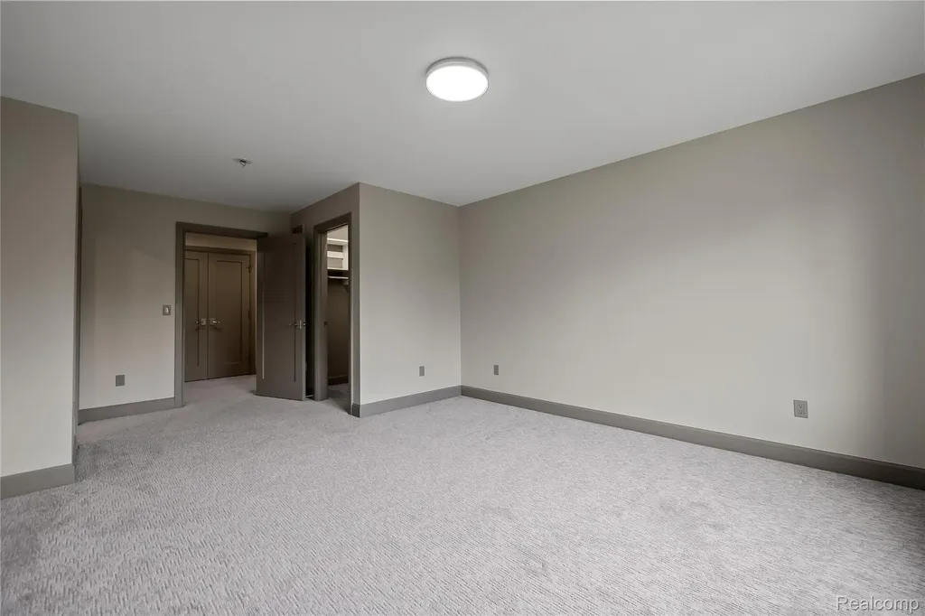 3824 Poppleton Court Troy City MI 48084