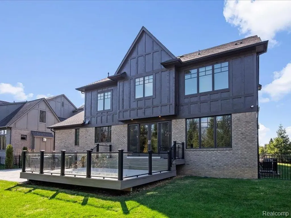 3824 Poppleton Court Troy City MI 48084