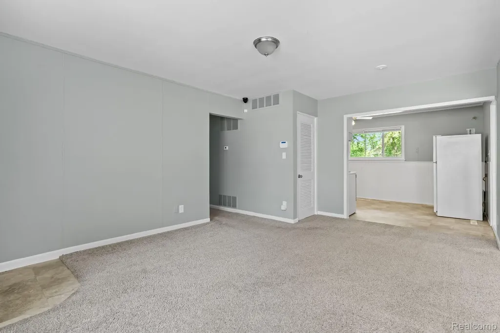 21951 Morton Street Oak Park City MI 48237