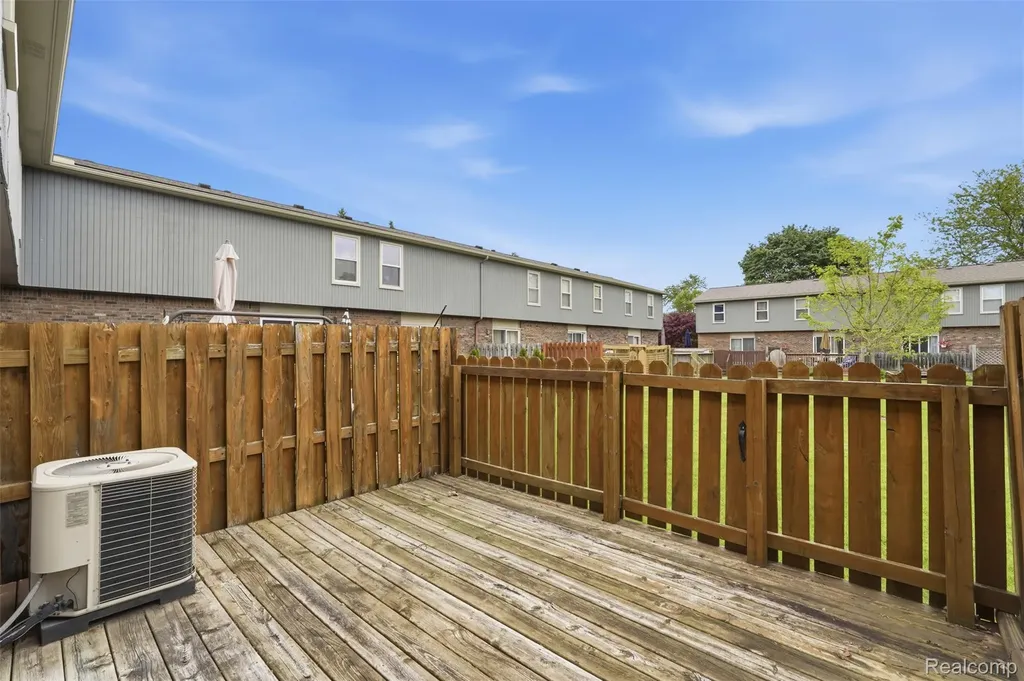 356 Hartman Lane Saline City MI 48176