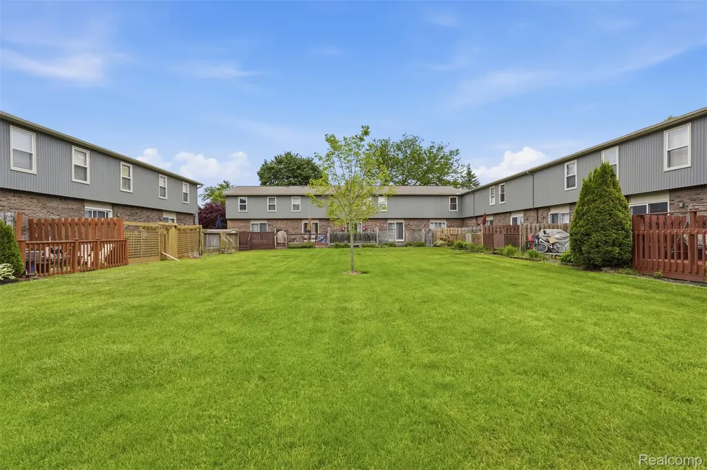 356 Hartman Lane Saline City MI 48176