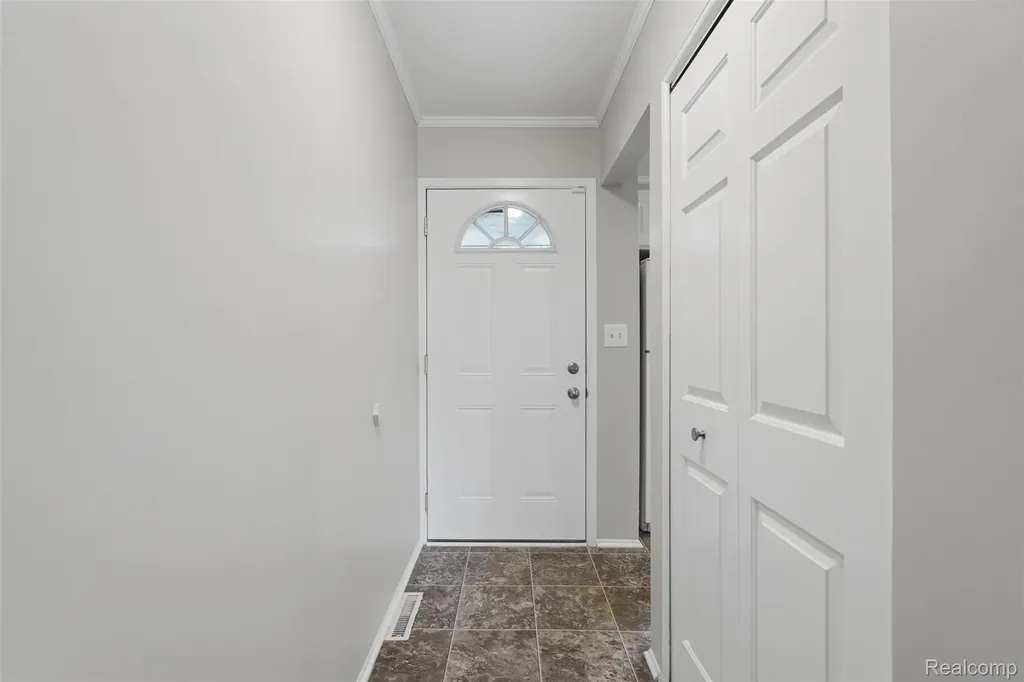 356 Hartman Lane Saline City MI 48176