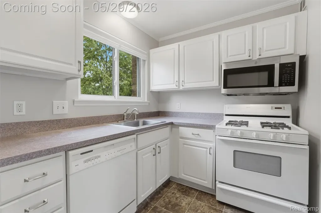 356 Hartman Lane Saline City MI 48176
