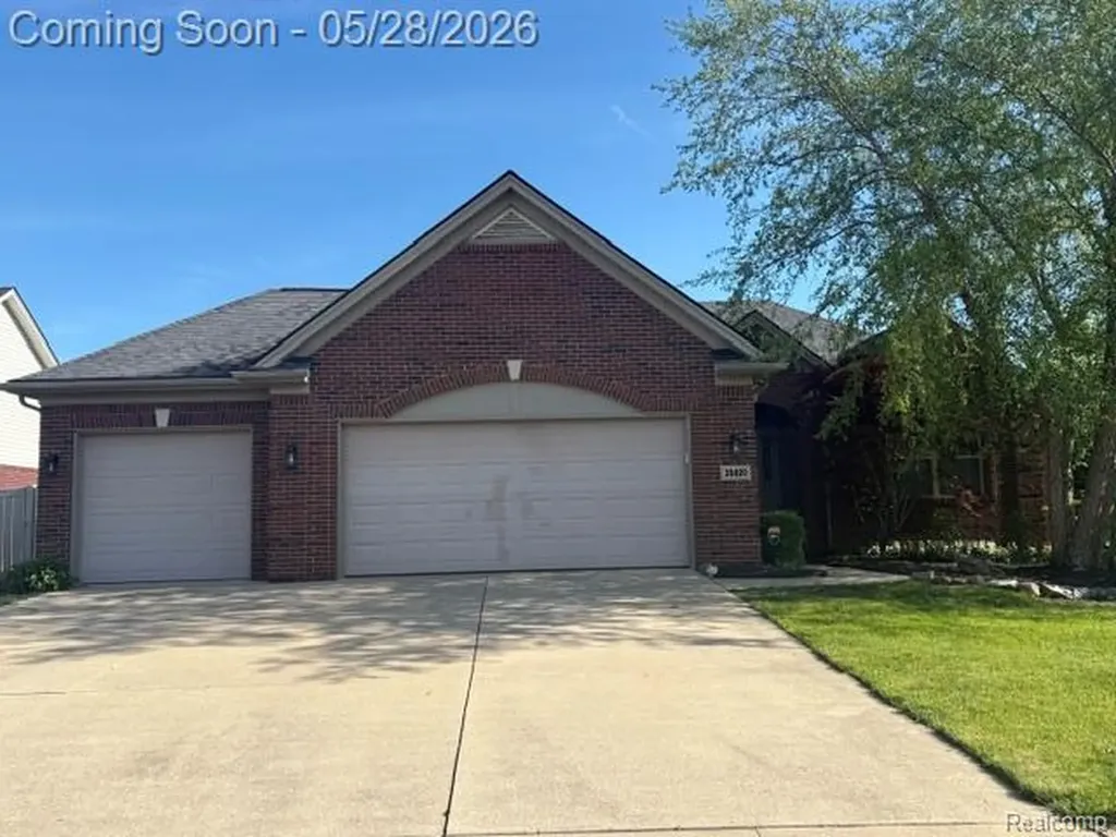 25820 Timber Creek Lane Brownstown Charter Township MI 48134