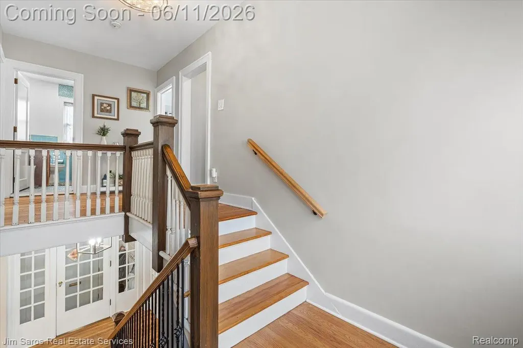 1215 Nottingham Road Grosse Pointe Park City MI 48230
